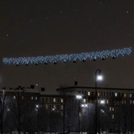Новогодняя перетяжка из гирлянды «Бахрома» и пластиковых шаров, 5×0,5 м, IP65, тёплый/холодный свет