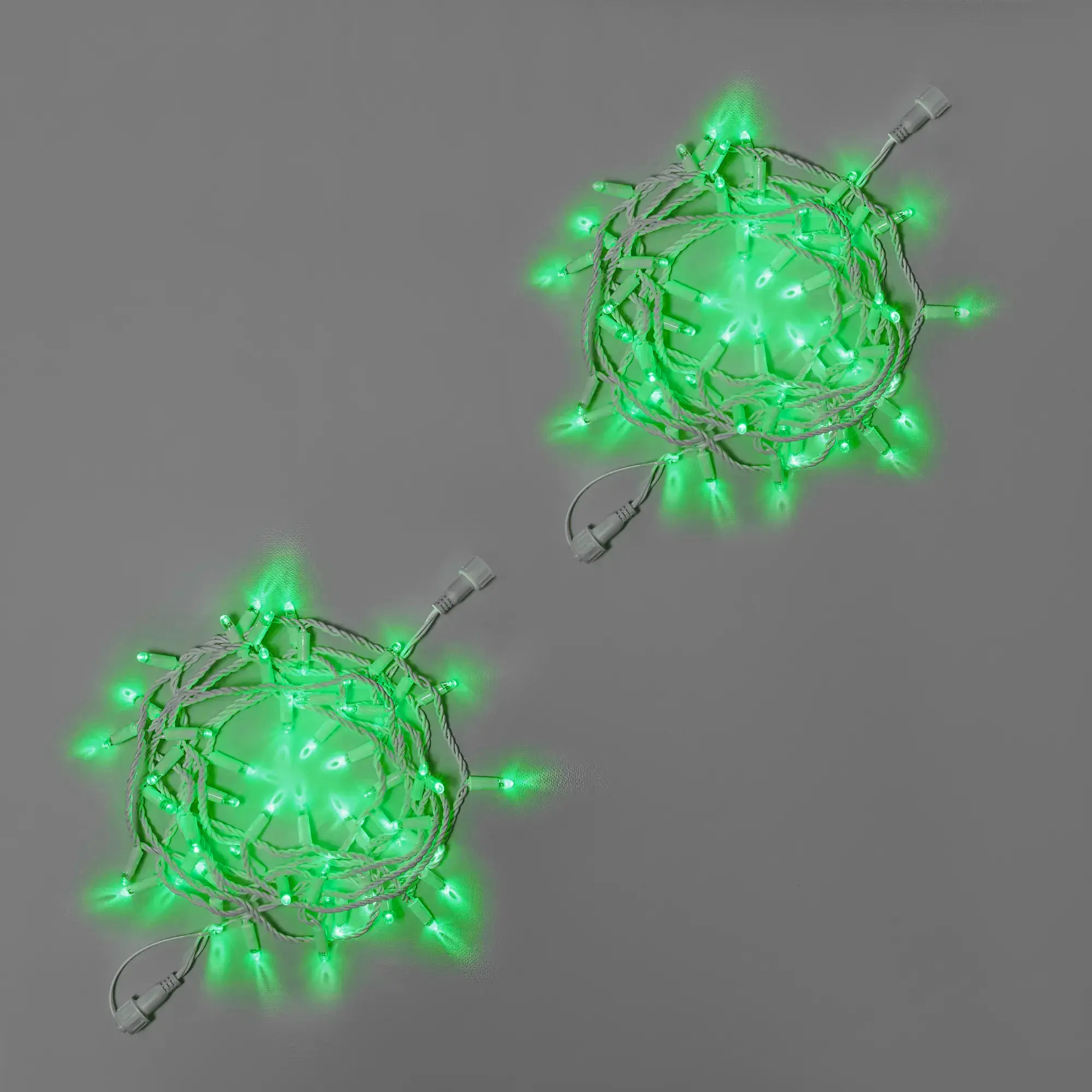 girljanda-nit-10-m-5-5-zelenaja-220-v-100-led-provod-belyj-kauchuk-3-3-mm-ip65