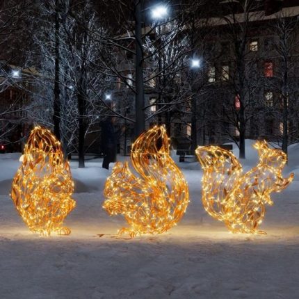 Светодиодная композиция на Новый год «Три белочки», 1,13×0,97×0,75 м, IP65, золотой свет