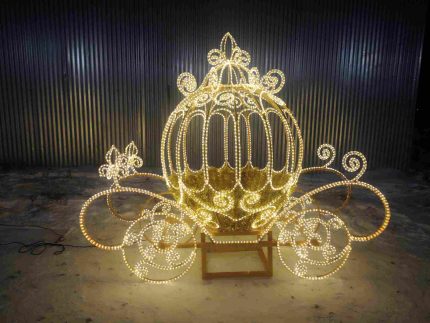 Световая фигура «Золотая карета», 7×2×2,1 м, IP65, золотое свечение